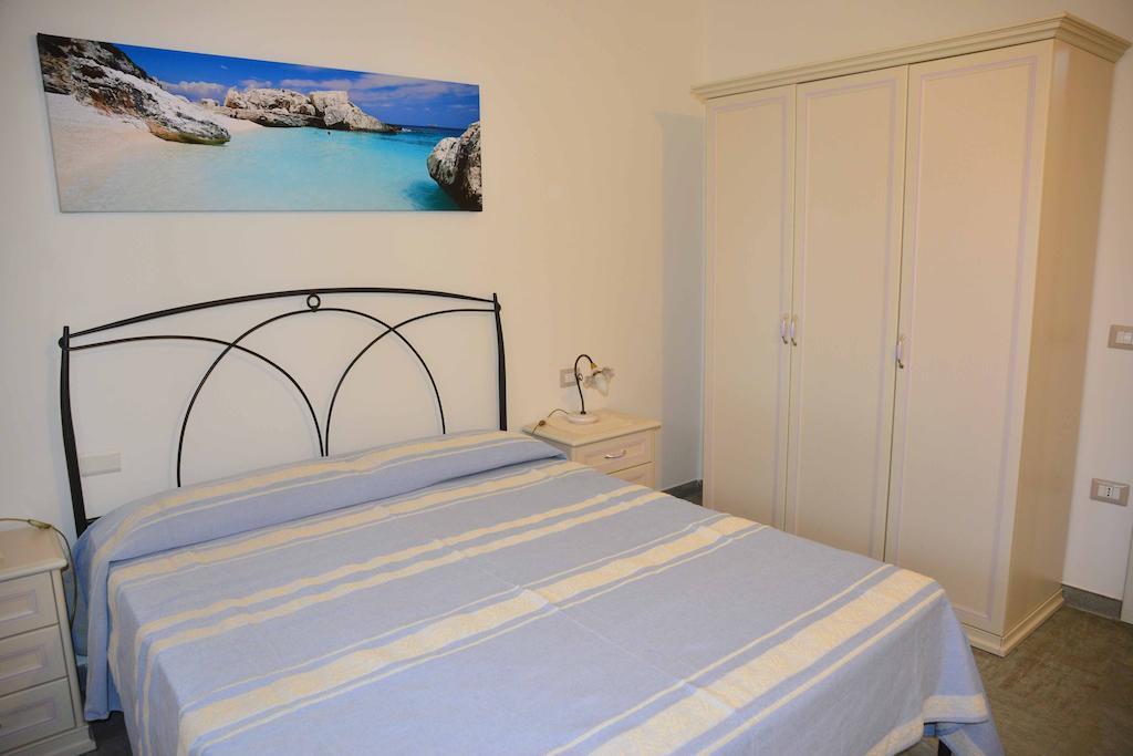 Oleandro Apartment Lotzorai Bilik gambar